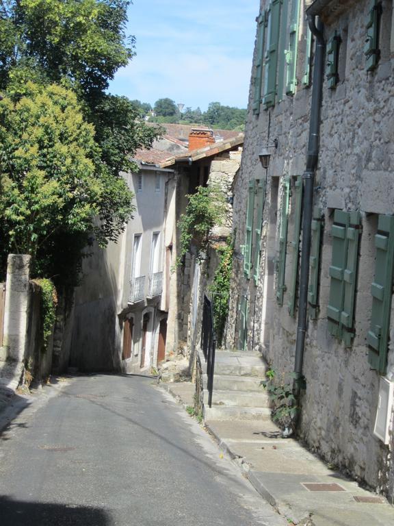 Chambre D'Hotes La Tour De Brazalem Nérac Esterno foto