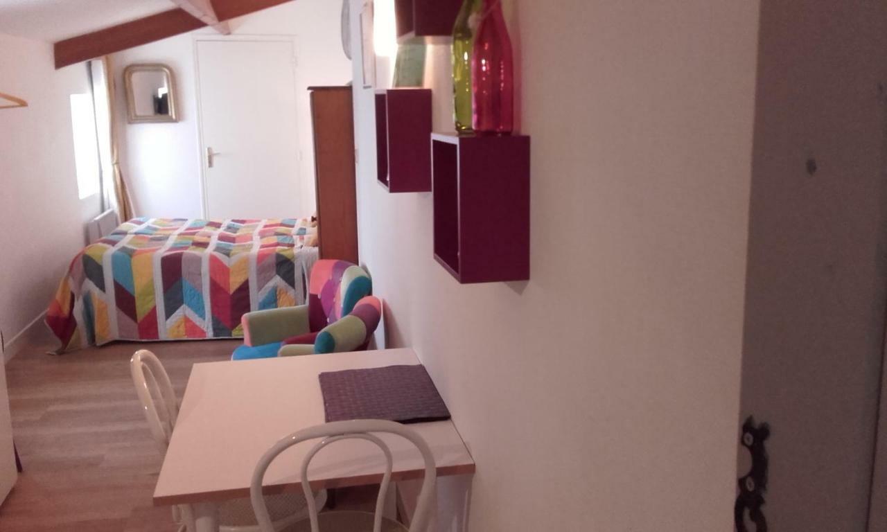 Chambre D'Hotes La Tour De Brazalem Nérac Esterno foto